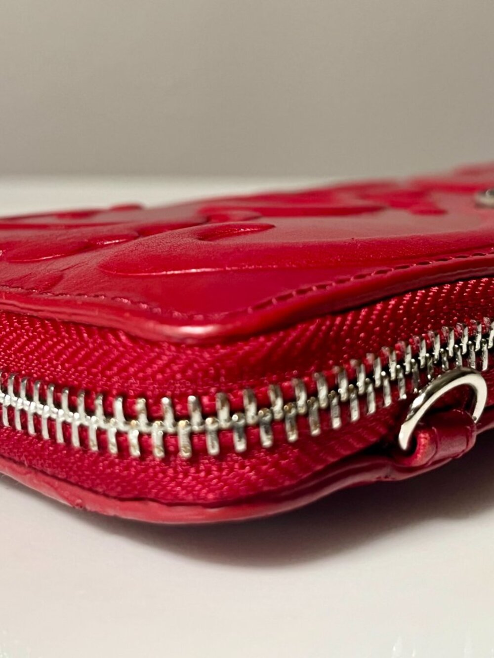 Brighton Córdoba Embossed Leather Organizer Wallet Crossbody - Picture 10 of 16